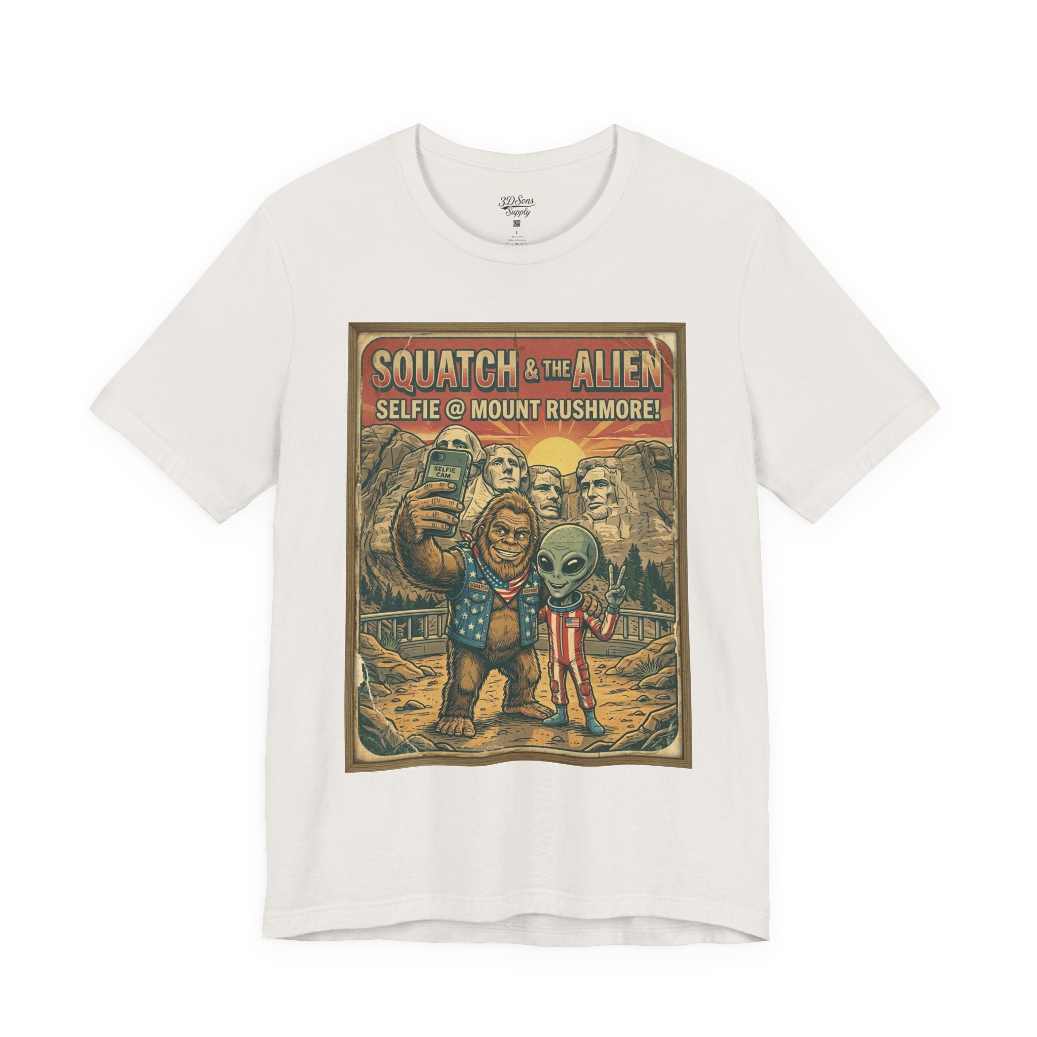 Squatch & The Alien Selfie Mount Rushmore, Bigfoot Alien Poster Shirt
