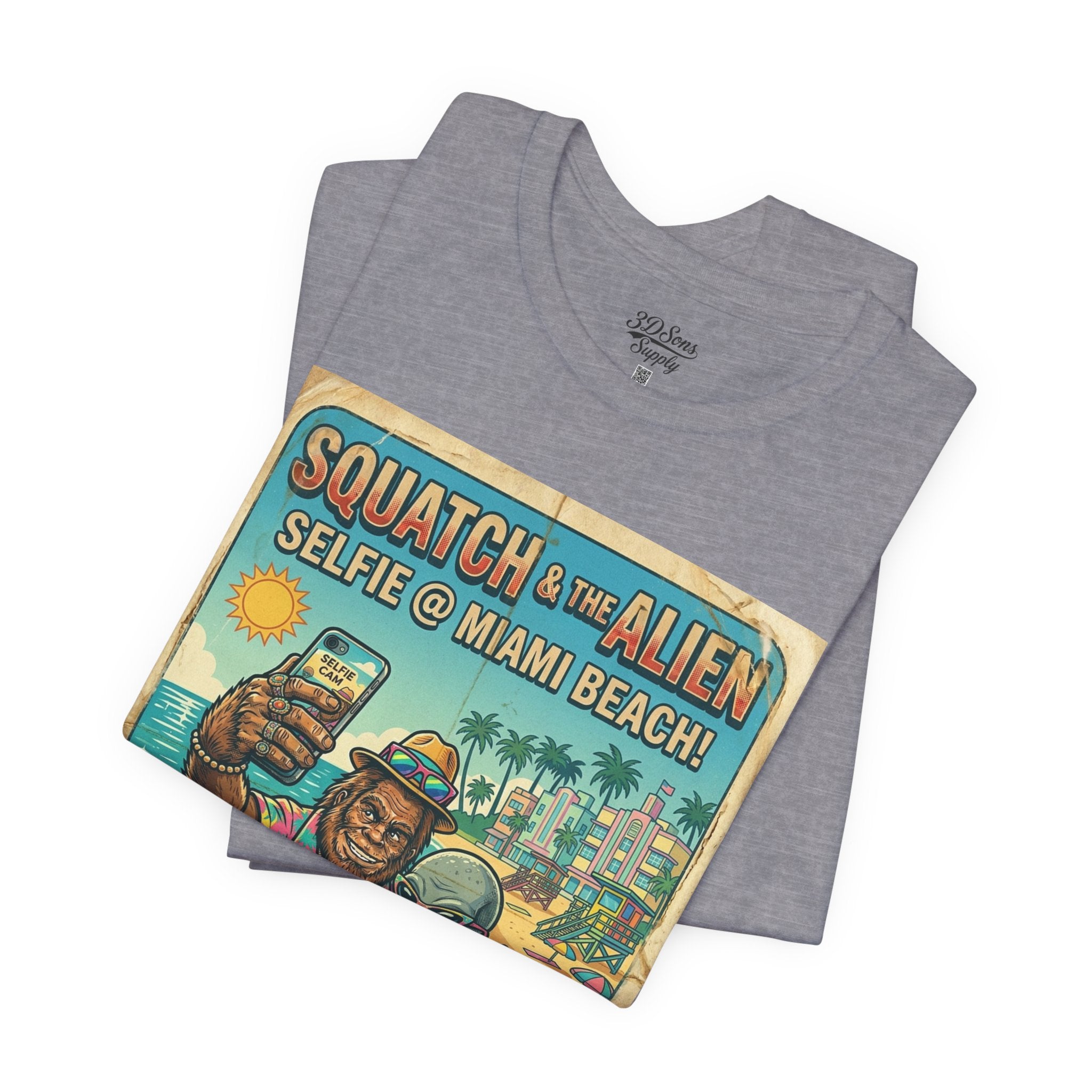 Squatch & The Alien Selfie Miami, Bigfoot Alien Poster Shirt