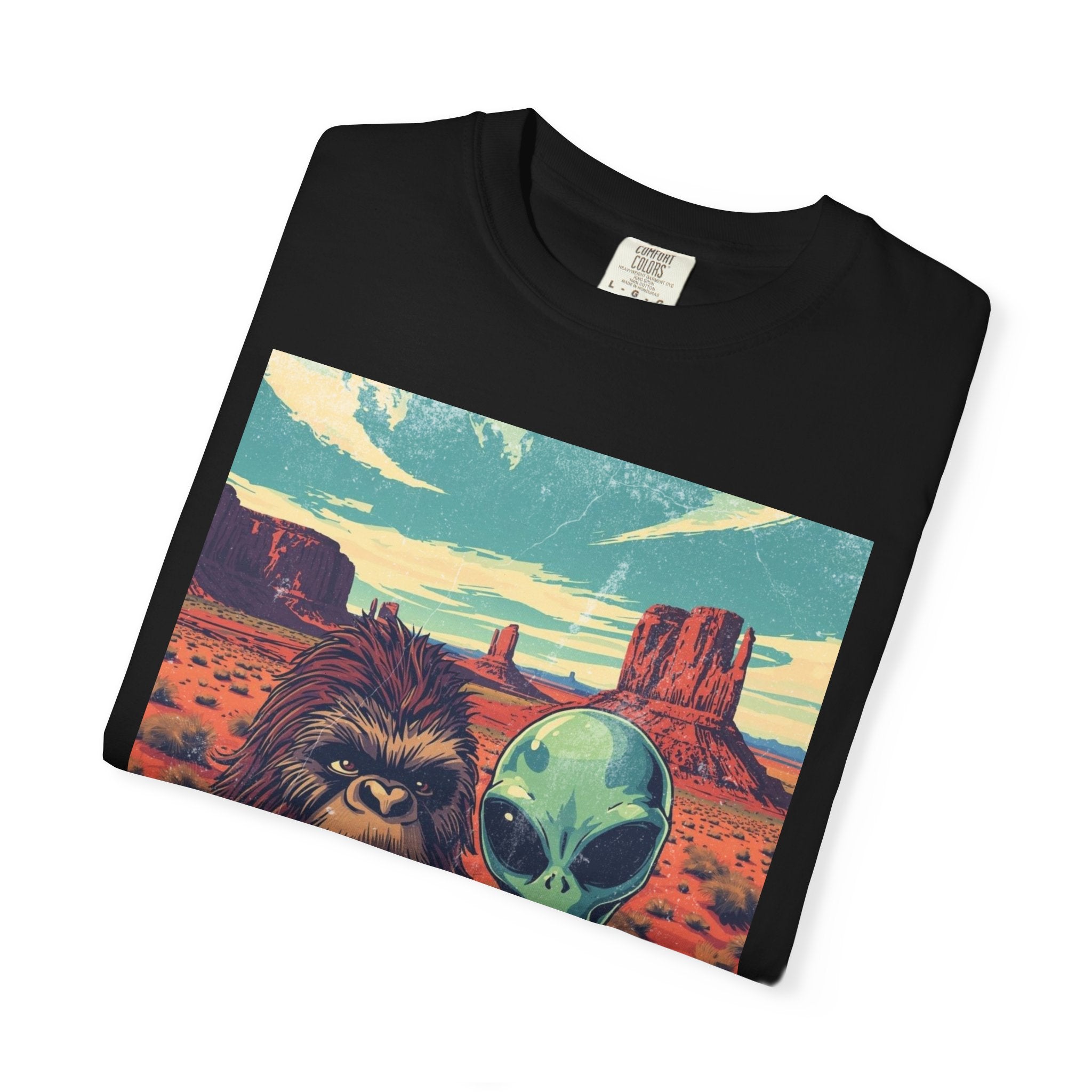 Alien & Bigfoot Monument Park T-Shirt