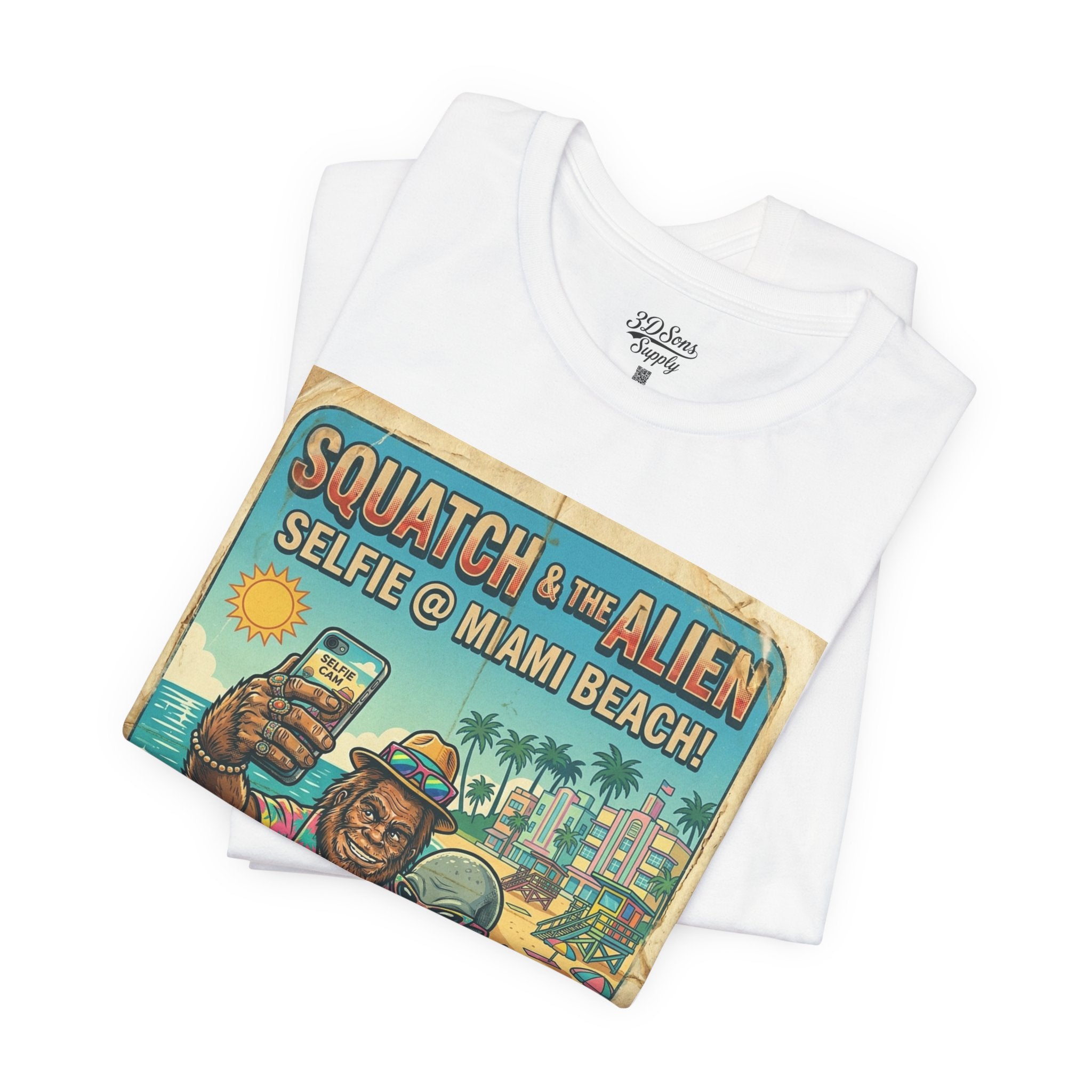Squatch & The Alien Selfie Miami, Bigfoot Alien Poster Shirt