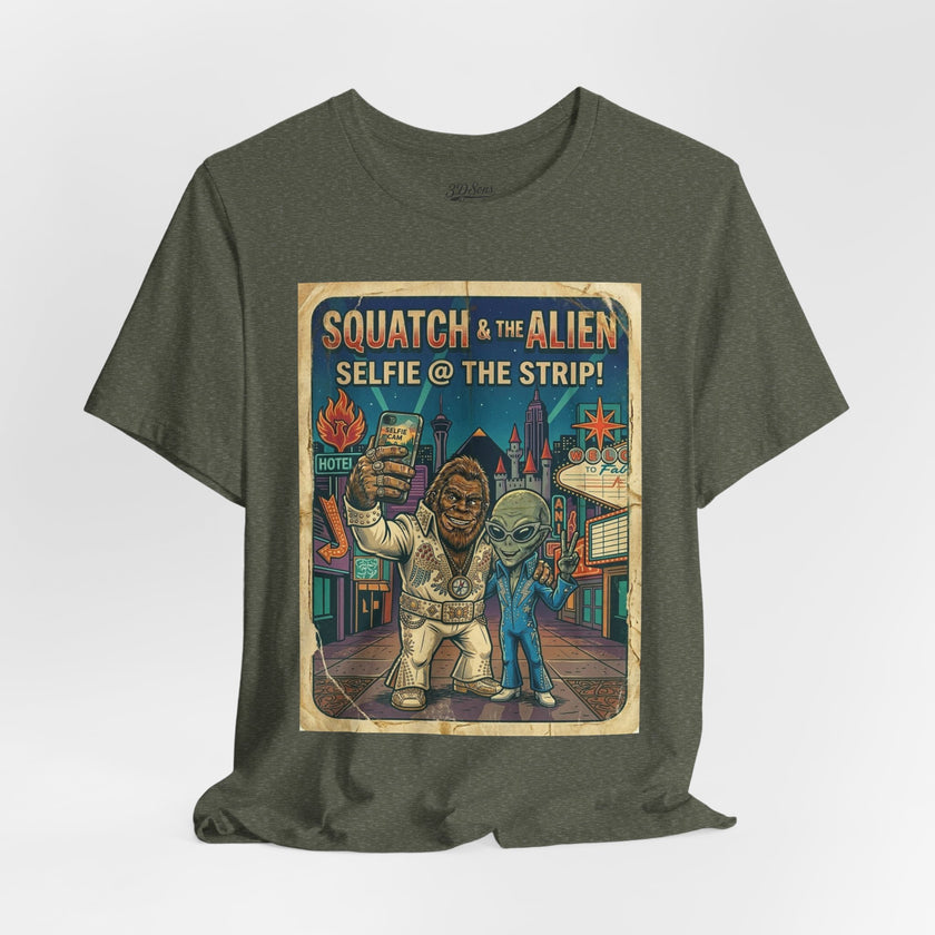 Squatch & The Alien Selfie Viva Las Vegas, Bigfoot Alien Poster Shirt