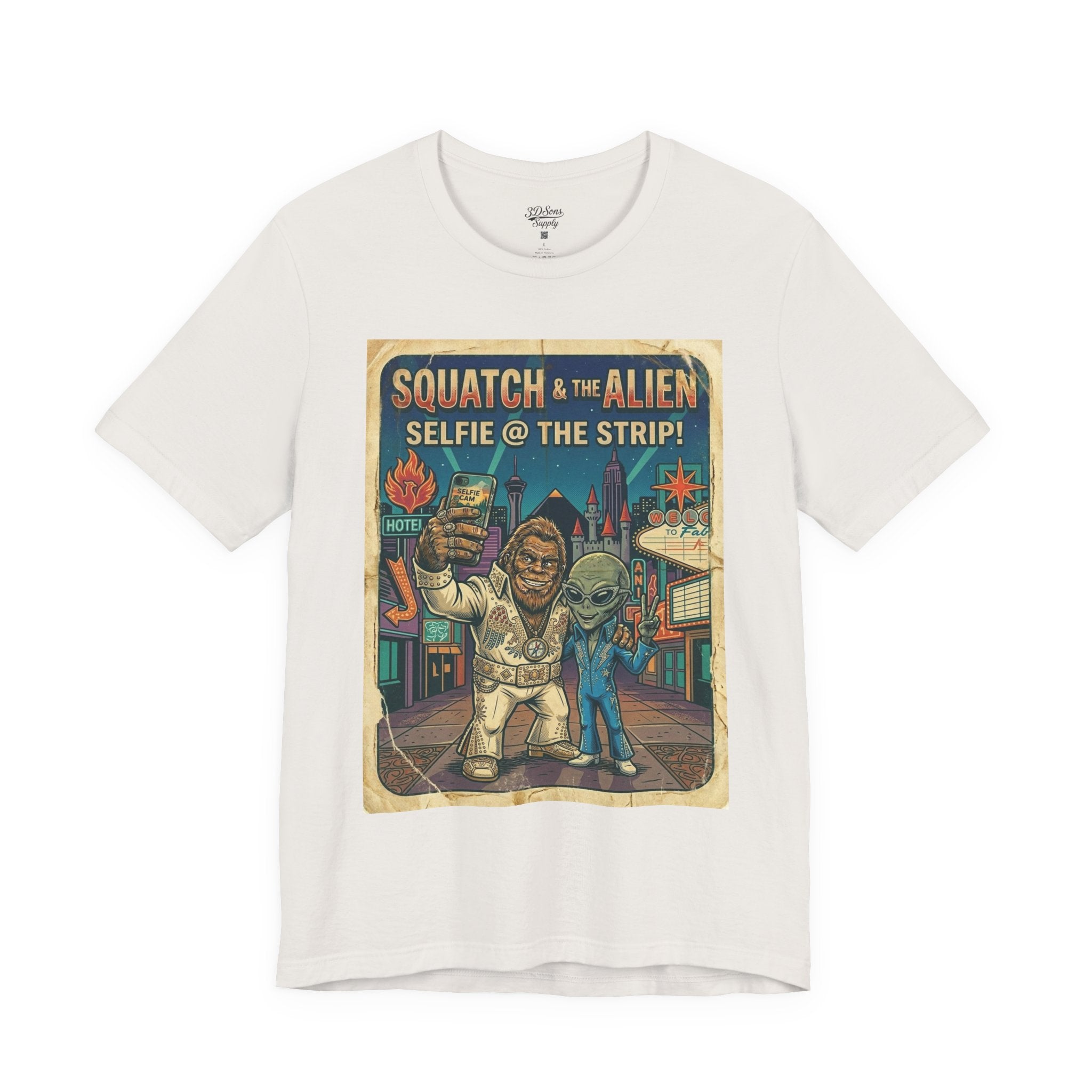 Squatch & The Alien Selfie Viva Las Vegas, Bigfoot Alien Poster Shirt