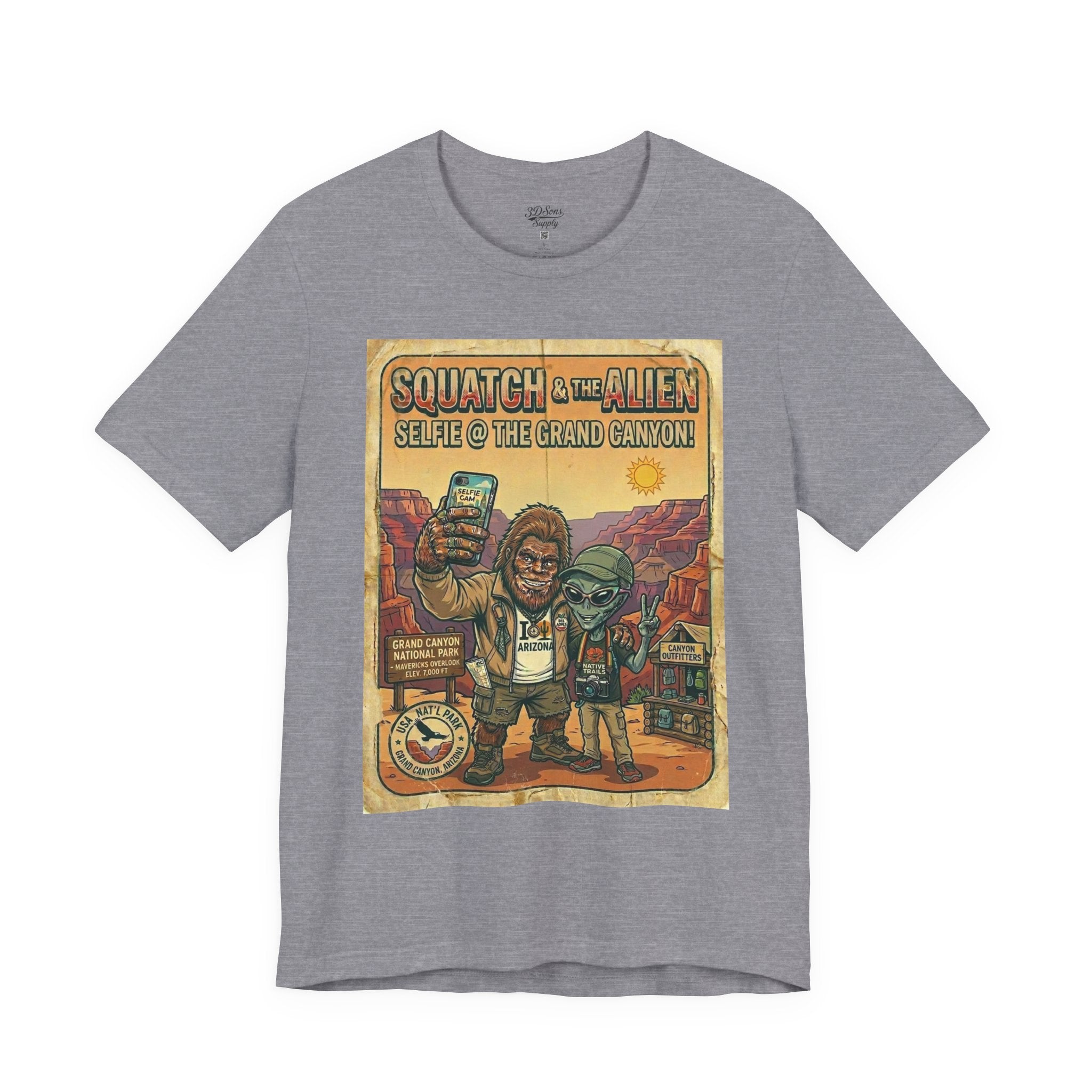 Squatch & The Alien Selfie Yellowstone, Bigfoot Alien Poster Shirt