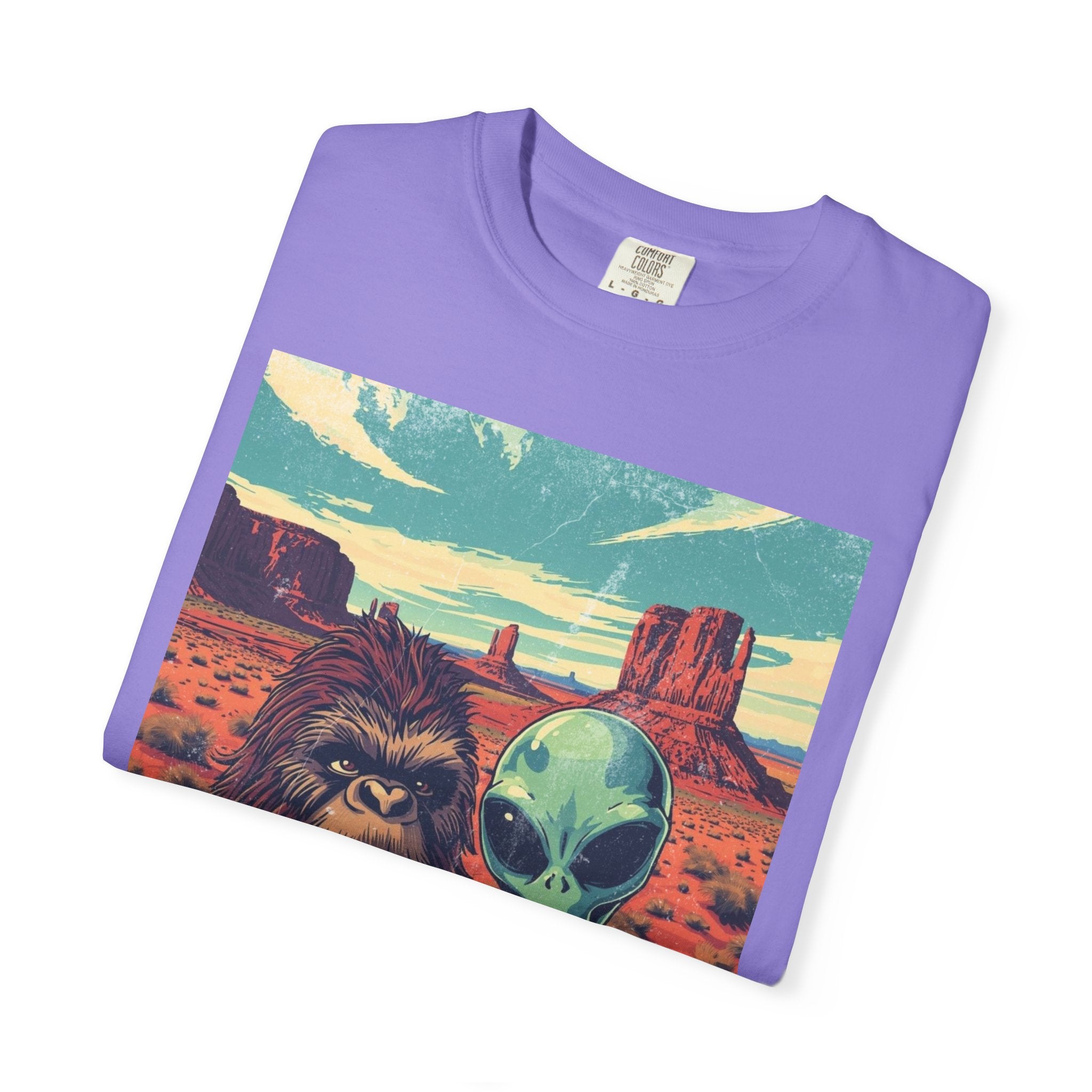 Alien & Bigfoot Monument Park T-Shirt