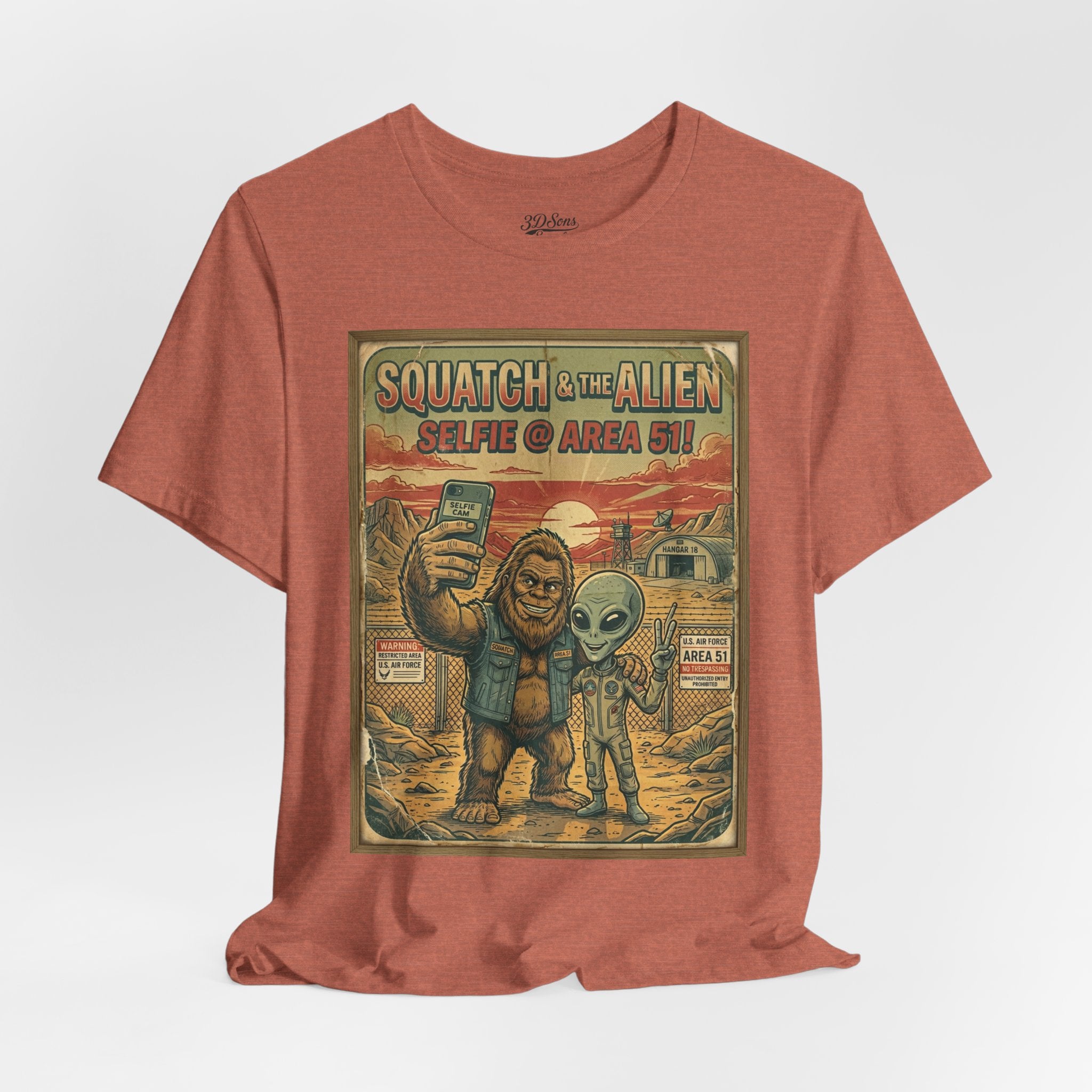 Squatch & The Alien Selfie Area 51,  Bigfoot Alien Poster Shirt