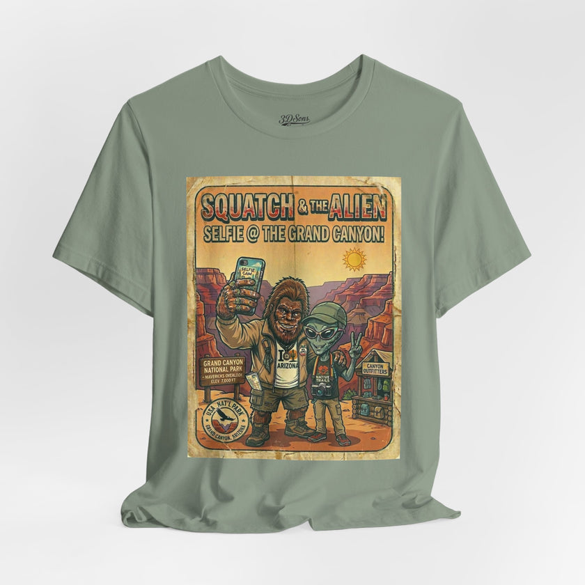 Squatch & The Alien Selfie Yellowstone, Bigfoot Alien Poster Shirt