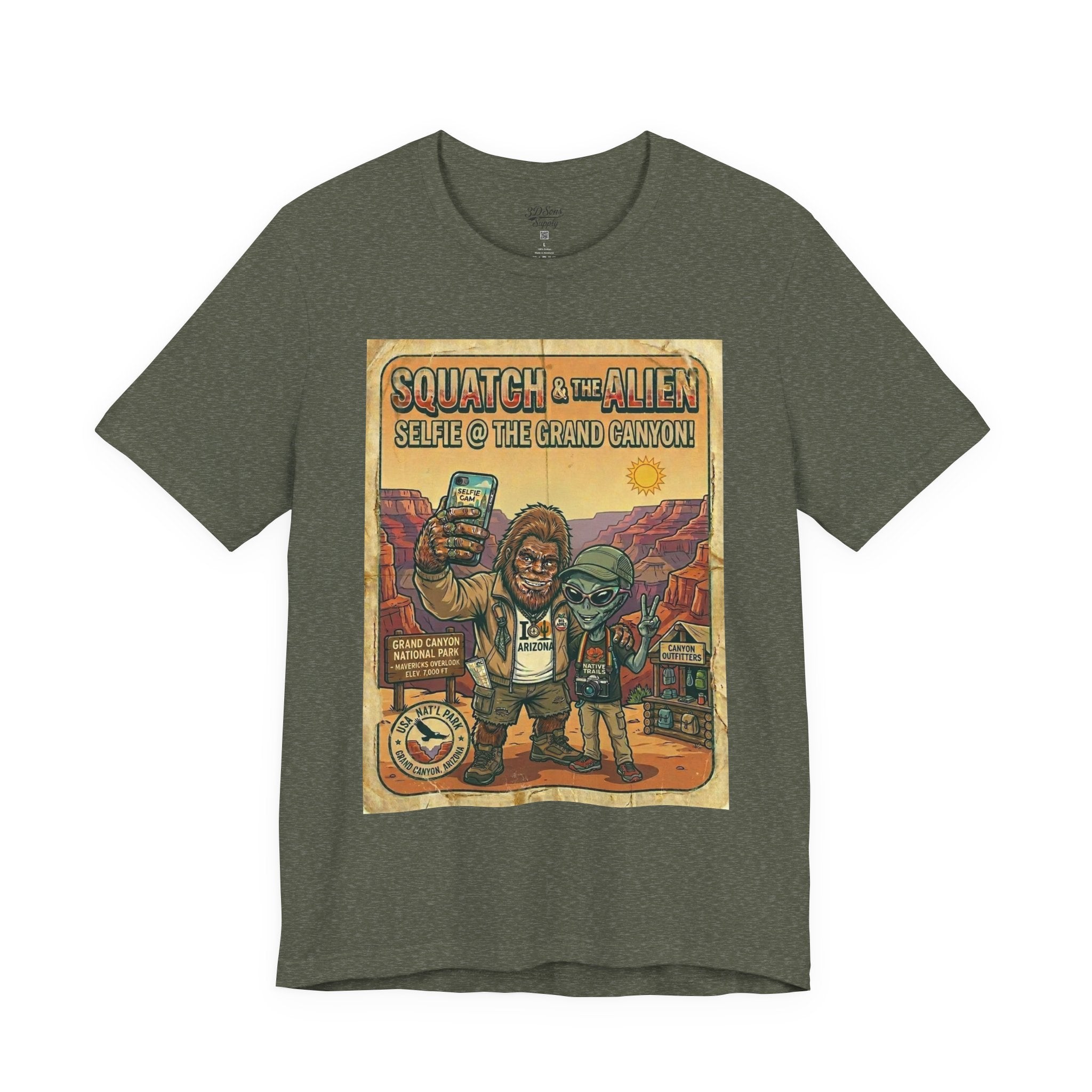 Squatch & The Alien Selfie Yellowstone, Bigfoot Alien Poster Shirt