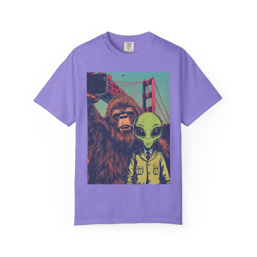 Alien & Bigfoot Golden Gate Bridge T-Shirt — San Francisco UFO & Cryptid Tee