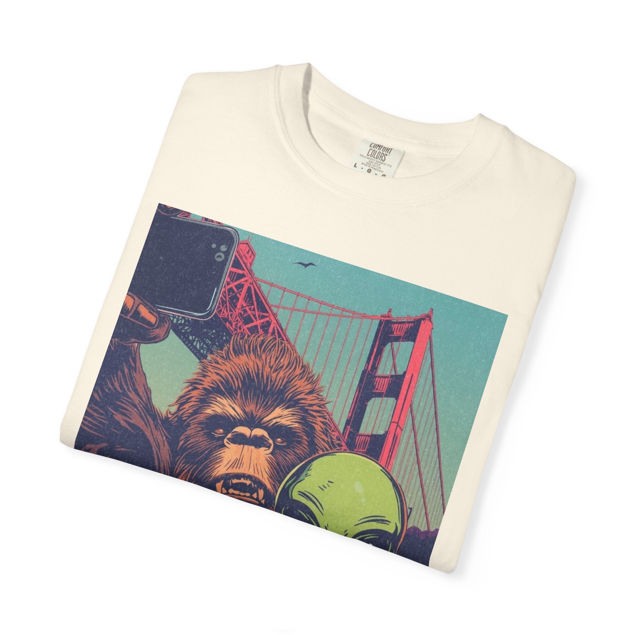 Alien & Bigfoot Golden Gate Bridge T-Shirt — San Francisco UFO & Cryptid Tee