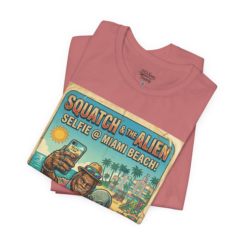 Squatch & The Alien Selfie Miami, Bigfoot Alien Poster Shirt