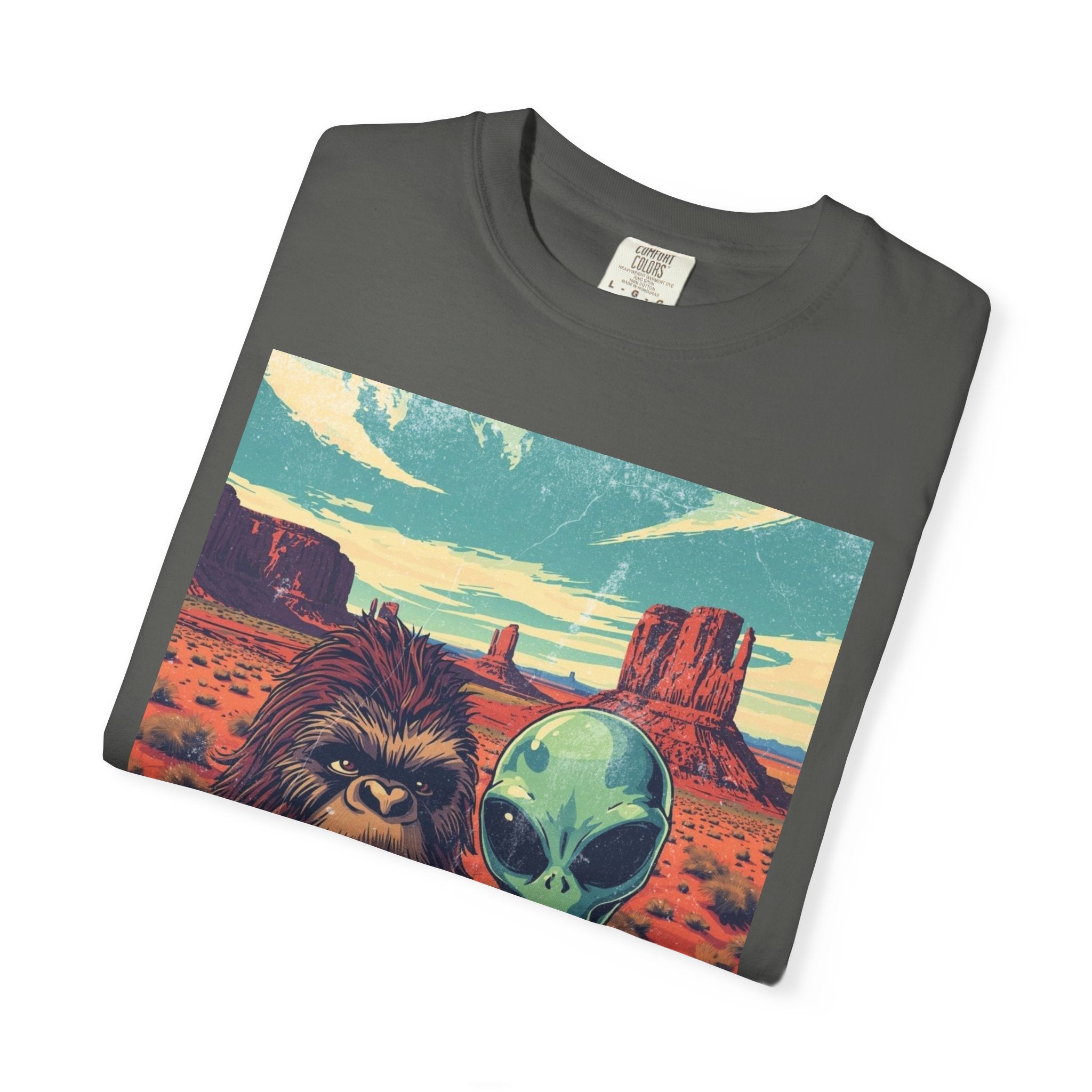 Alien & Bigfoot Monument Park T-Shirt