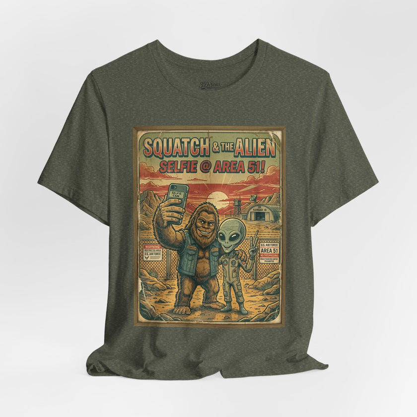 Squatch & The Alien Selfie Area 51,  Bigfoot Alien Poster Shirt