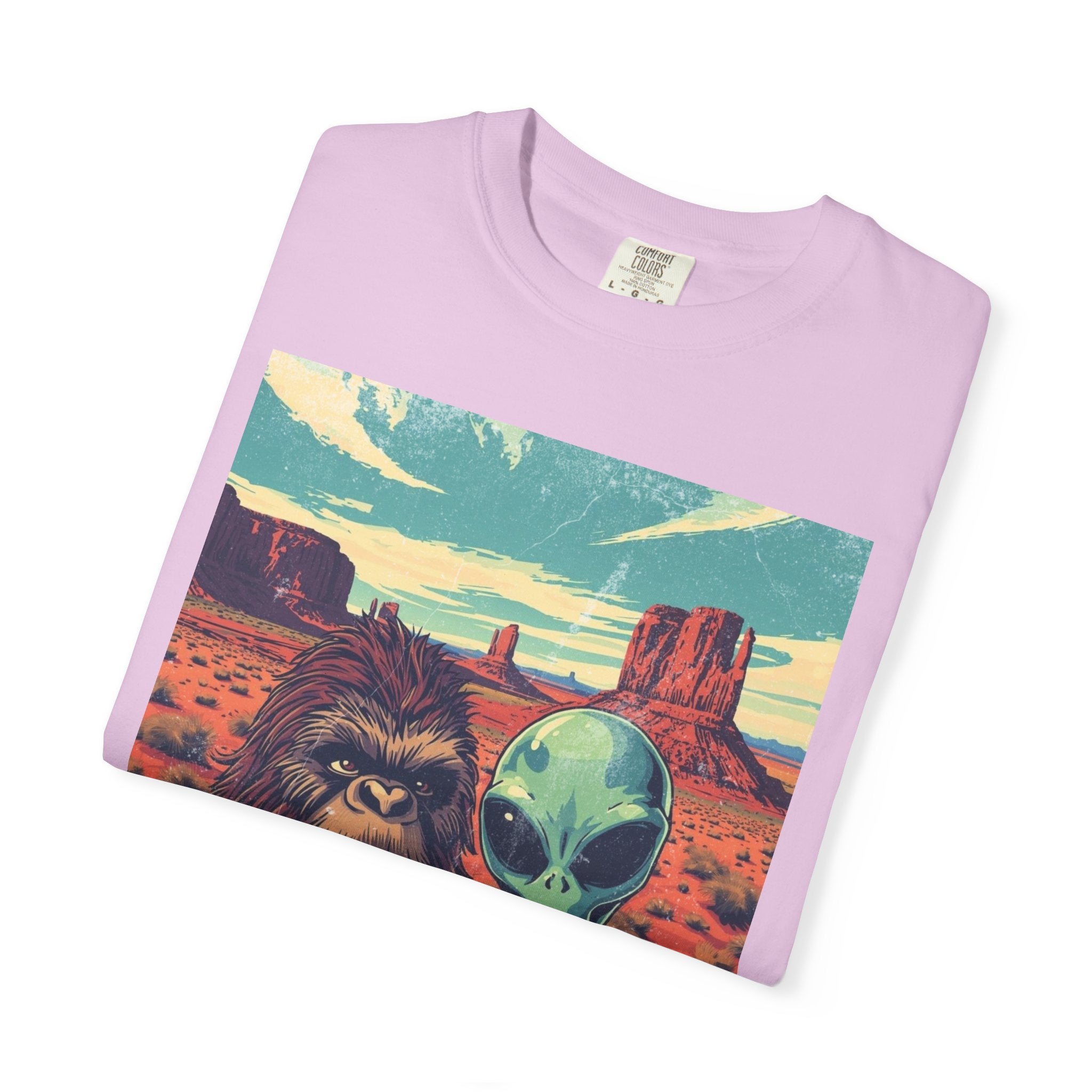 Alien & Bigfoot Monument Park T-Shirt