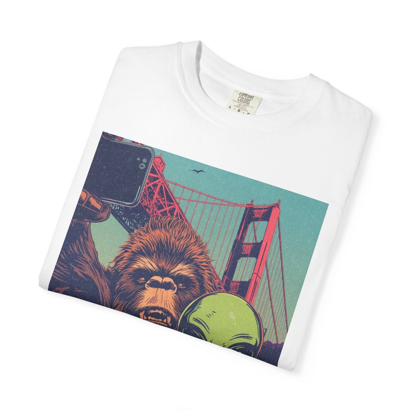 Alien & Bigfoot Golden Gate Bridge T-Shirt — San Francisco UFO & Cryptid Tee