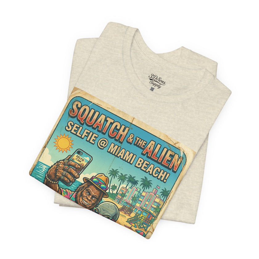 Squatch & The Alien Selfie Miami, Bigfoot Alien Poster Shirt