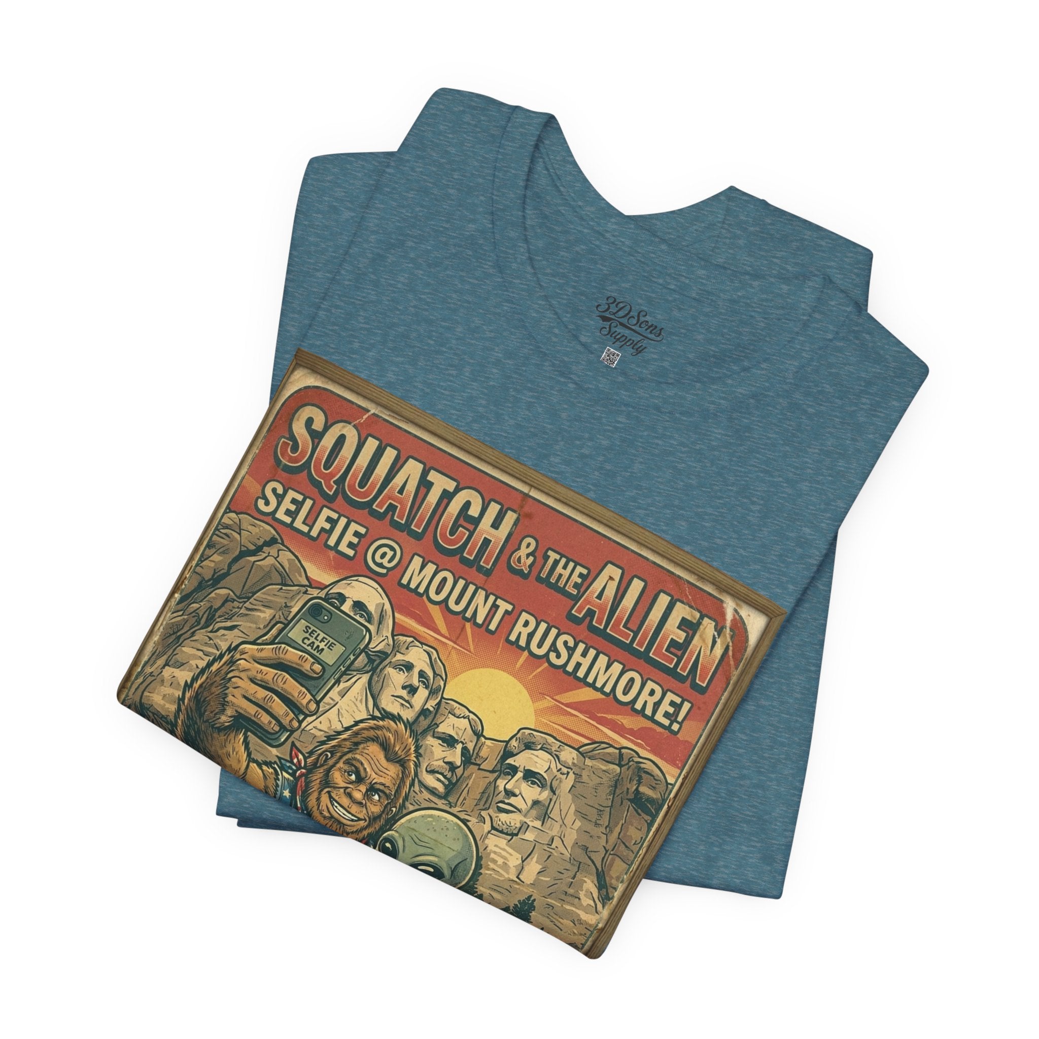 Squatch & The Alien Selfie Mount Rushmore, Bigfoot Alien Poster Shirt