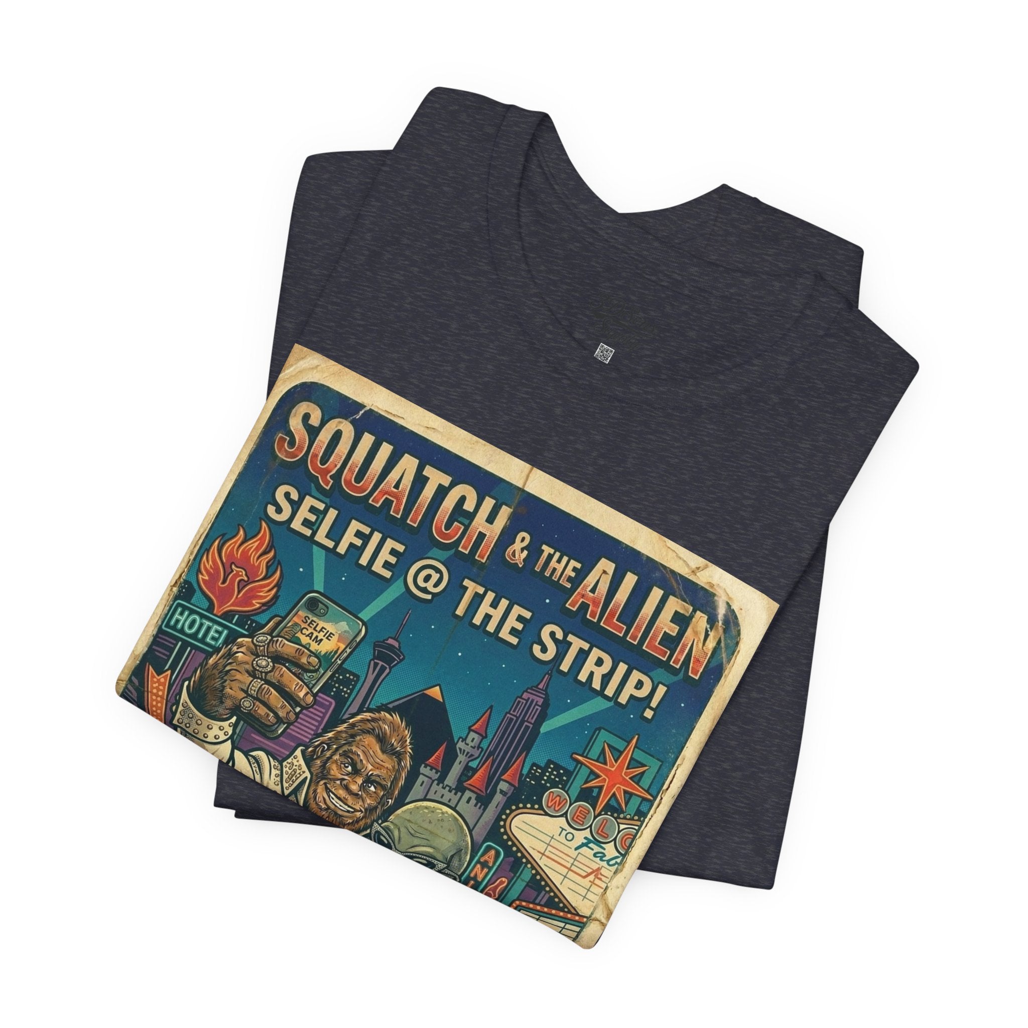 Squatch & The Alien Selfie Viva Las Vegas, Bigfoot Alien Poster Shirt