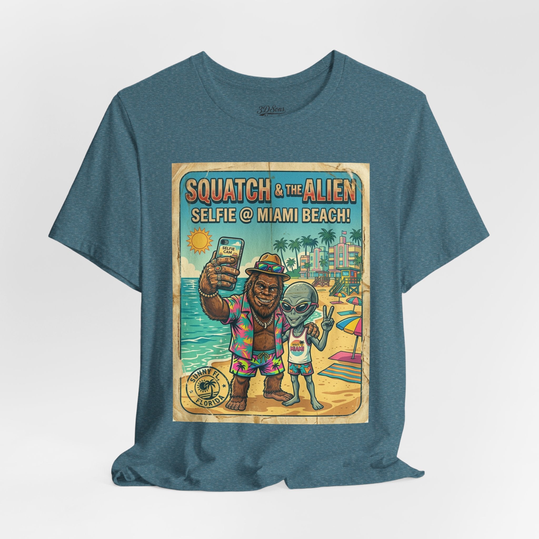 Squatch & The Alien Selfie Miami, Bigfoot Alien Poster Shirt