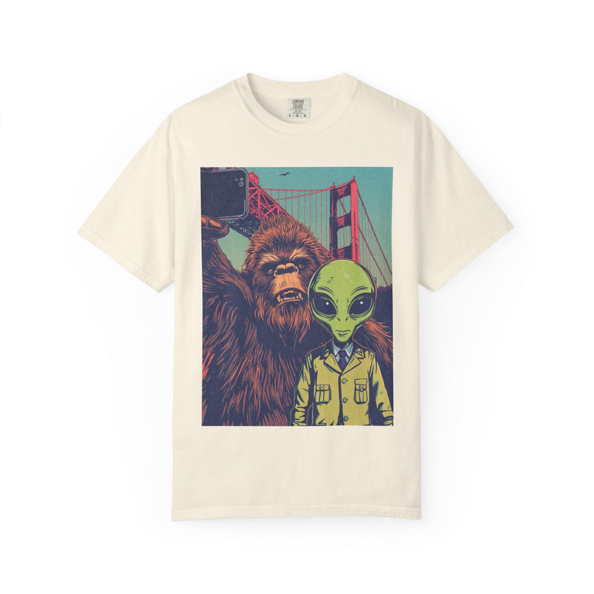 Alien & Bigfoot Golden Gate Bridge T-Shirt — San Francisco UFO & Cryptid Tee