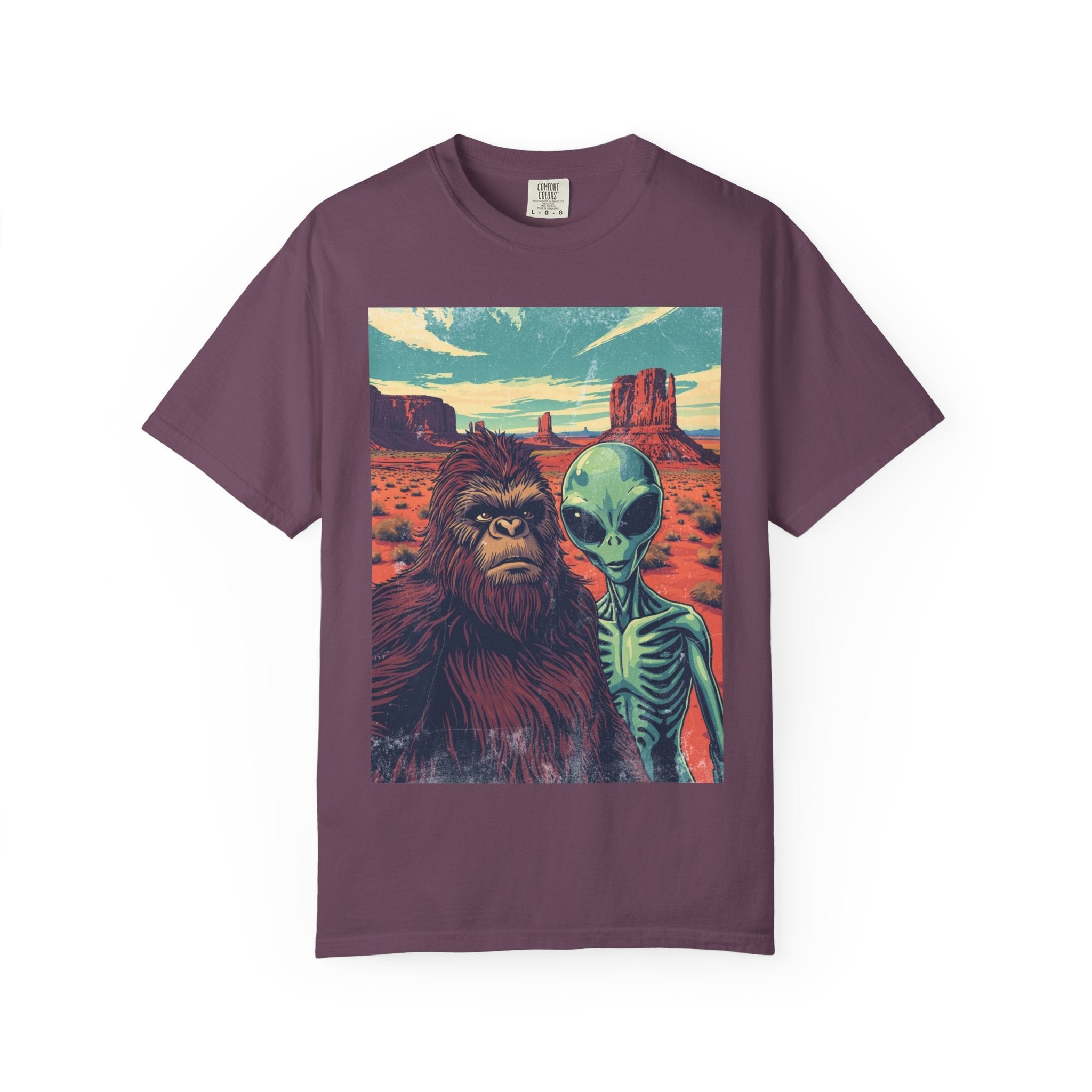 Alien & Bigfoot Monument Park T-Shirt
