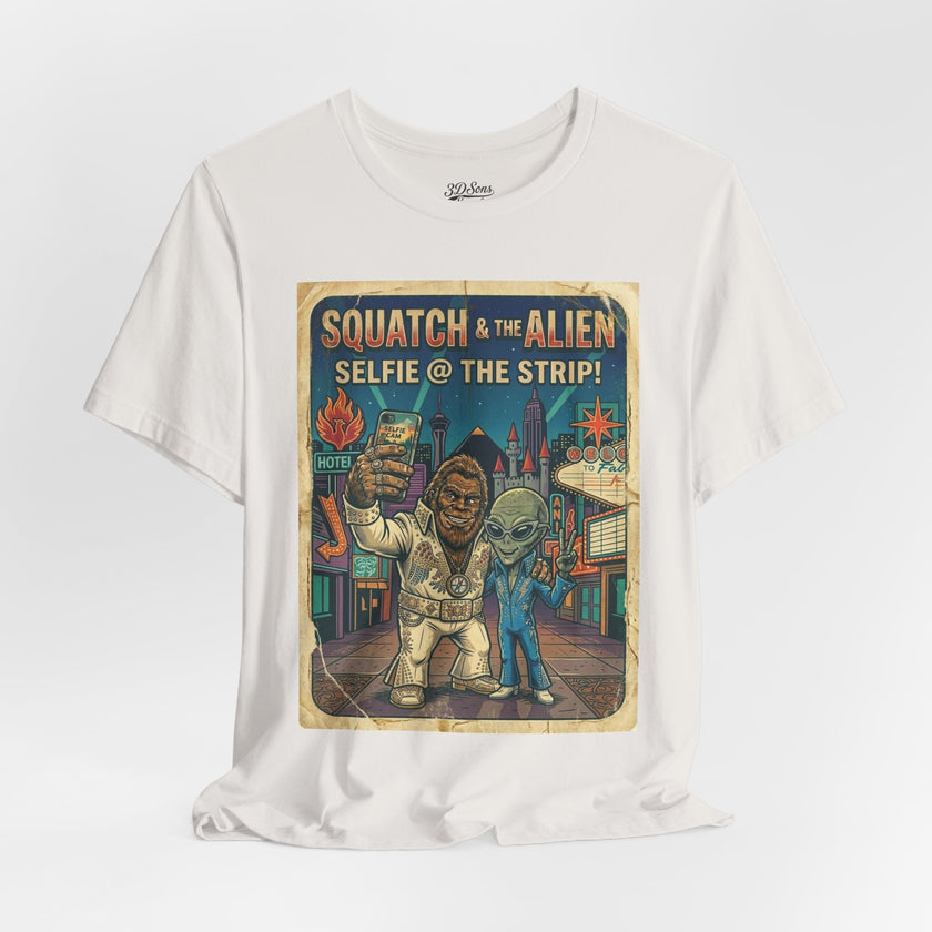 Squatch & The Alien Selfie Viva Las Vegas, Bigfoot Alien Poster Shirt