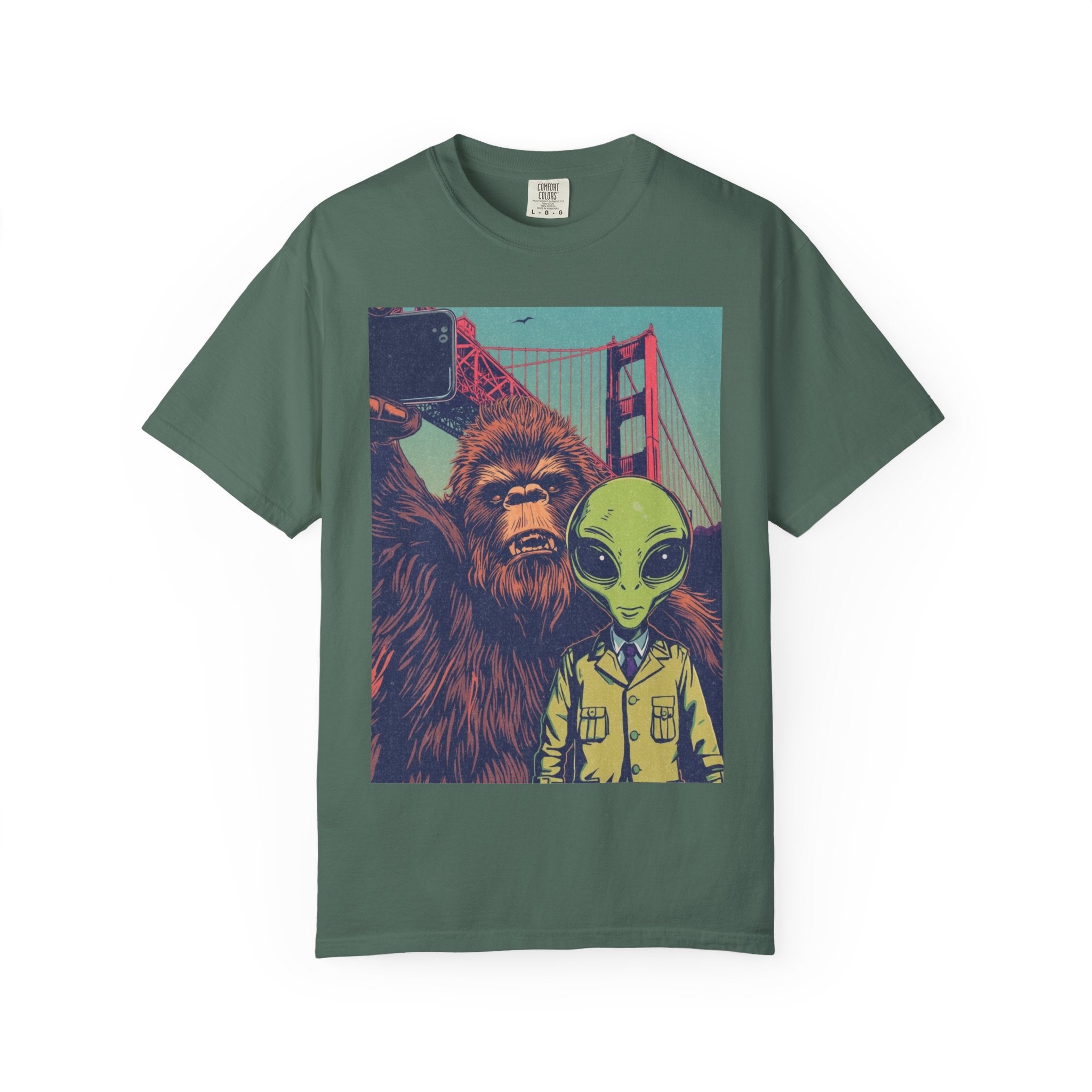 Alien & Bigfoot Golden Gate Bridge T-Shirt — San Francisco UFO & Cryptid Tee