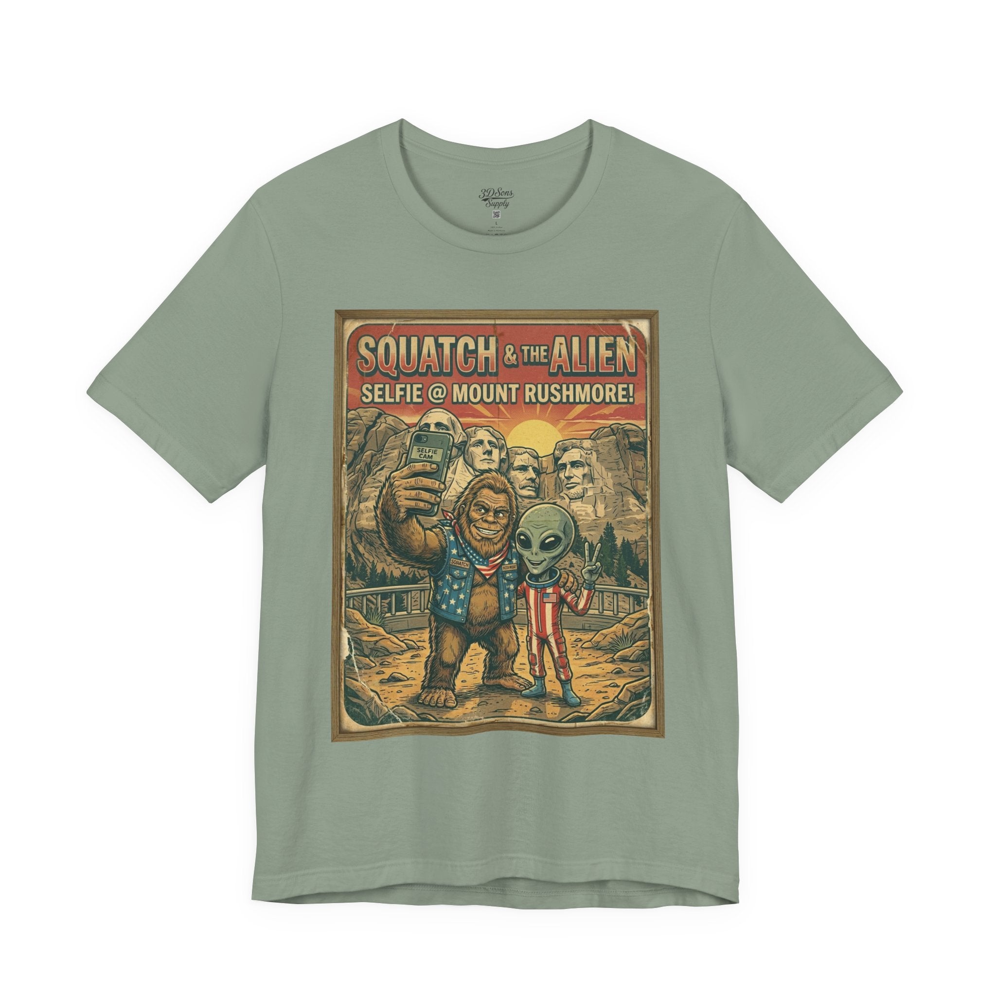 Squatch & The Alien Selfie Mount Rushmore, Bigfoot Alien Poster Shirt