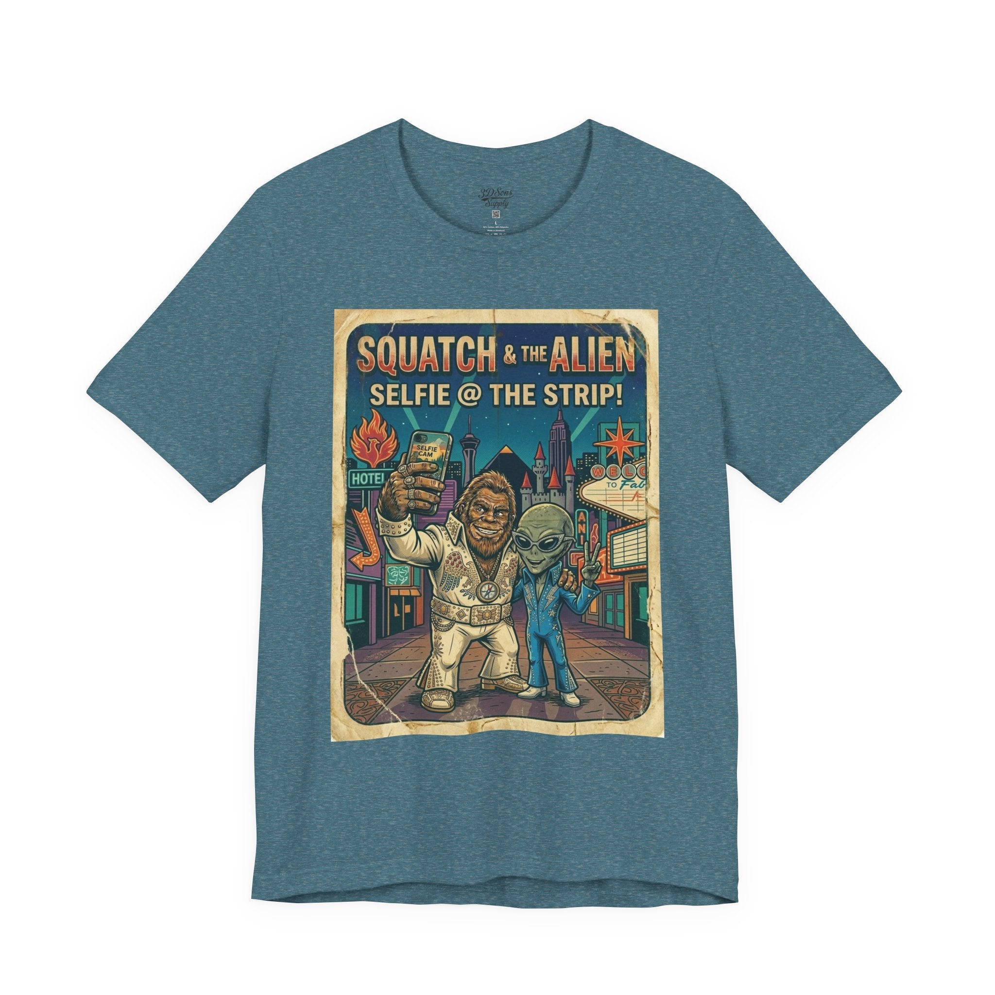 Squatch & The Alien Selfie Viva Las Vegas, Bigfoot Alien Poster Shirt