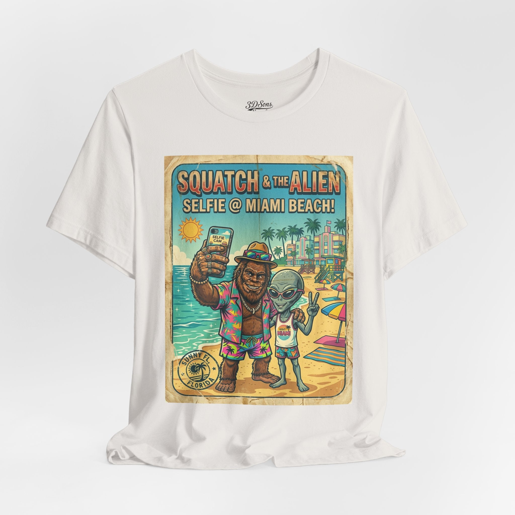 Squatch & The Alien Selfie Miami, Bigfoot Alien Poster Shirt