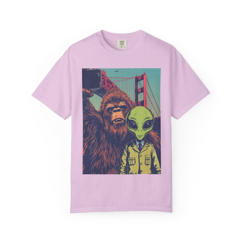 Alien & Bigfoot Golden Gate Bridge T-Shirt — San Francisco UFO & Cryptid Tee