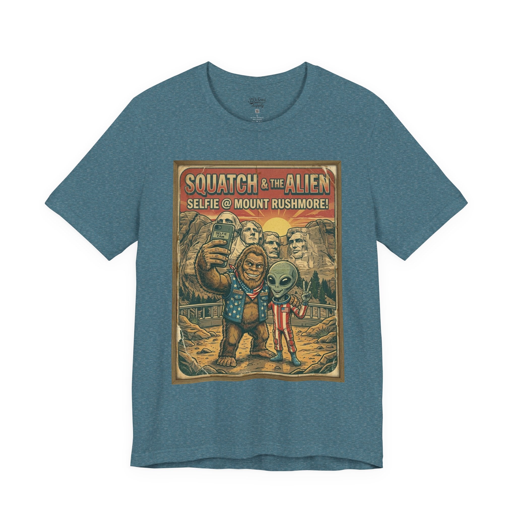 Squatch & The Alien Selfie Mount Rushmore, Bigfoot Alien Poster Shirt