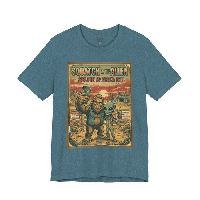 Squatch & The Alien Selfie Area 51,  Bigfoot Alien Poster Shirt