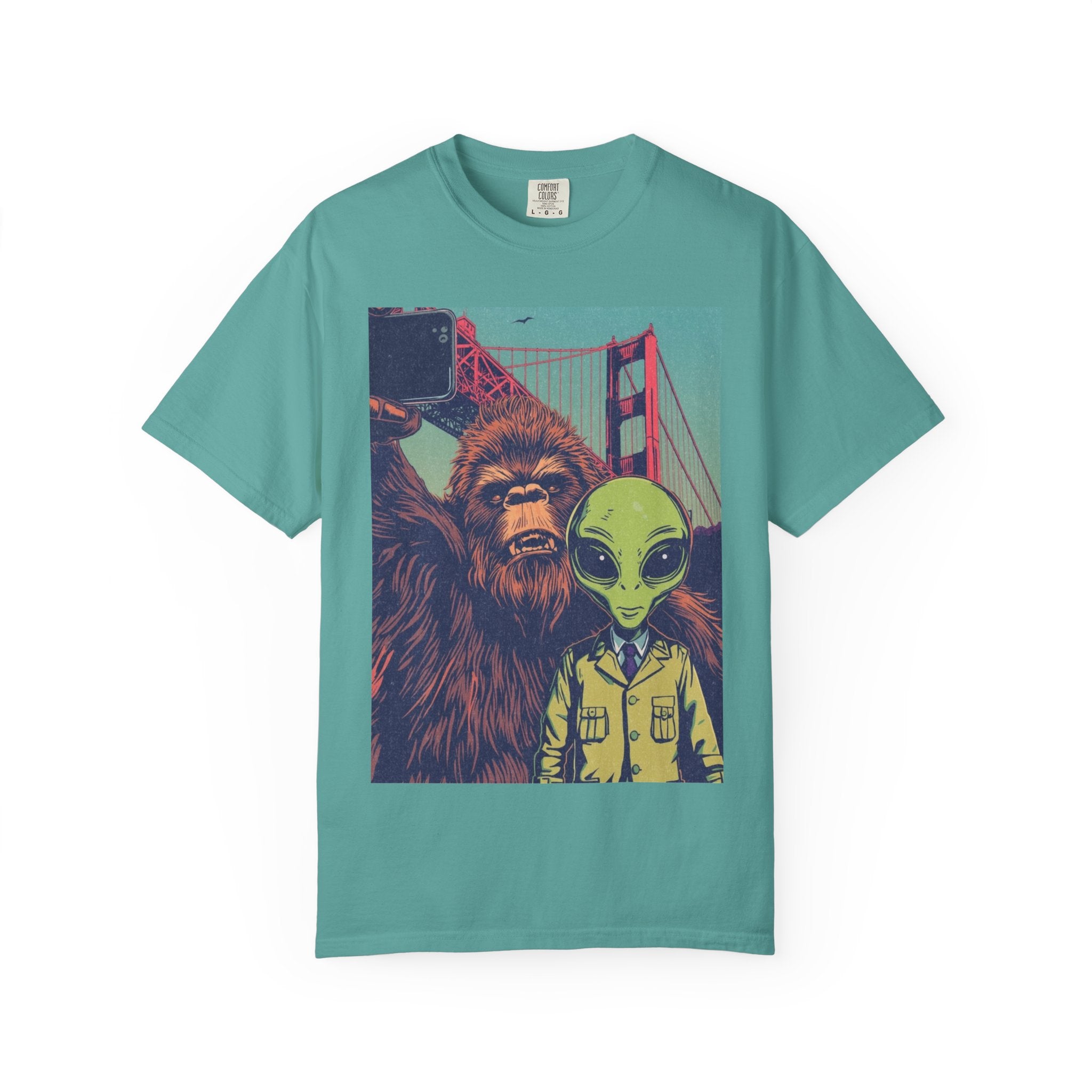 Alien & Bigfoot Golden Gate Bridge T-Shirt — San Francisco UFO & Cryptid Tee