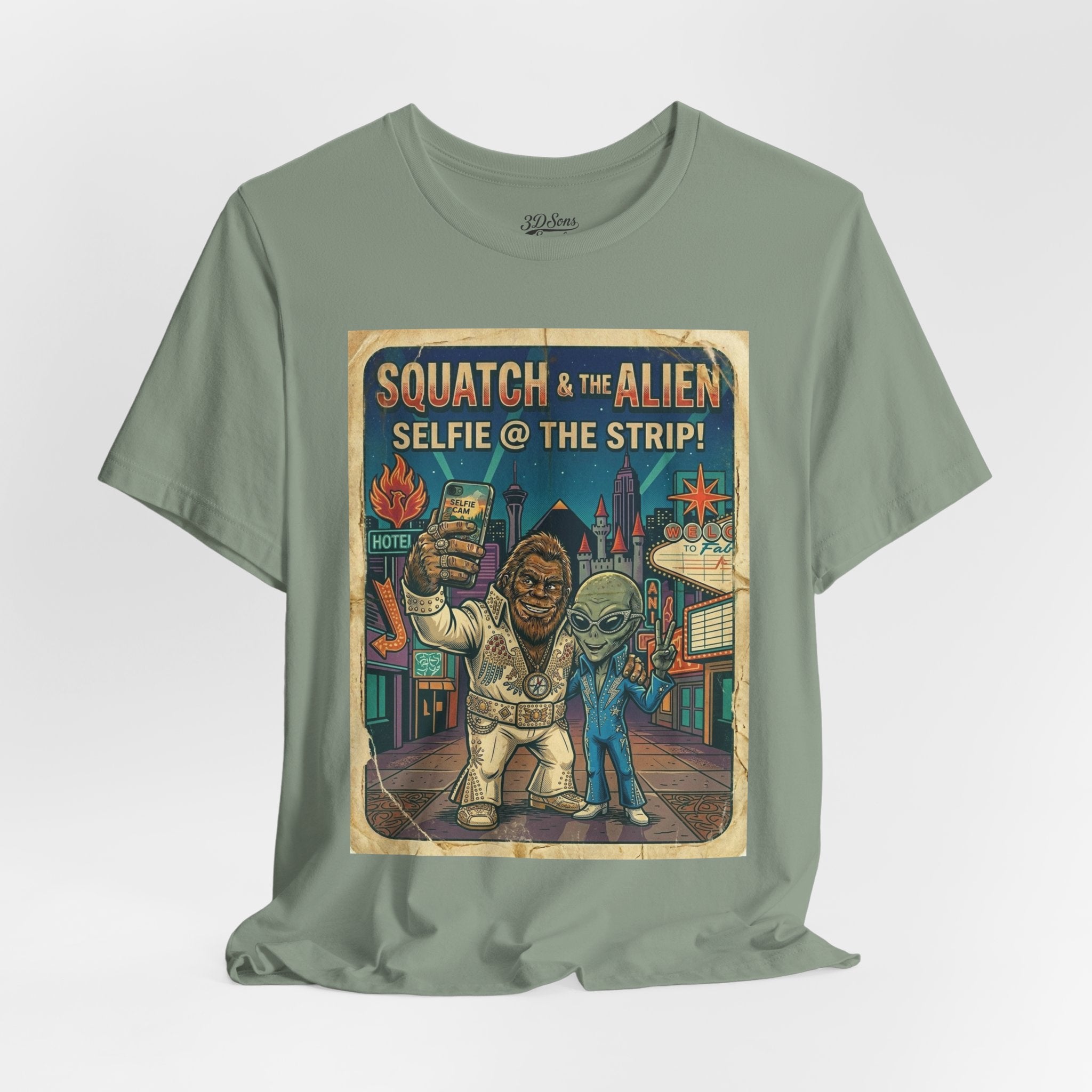 Squatch & The Alien Selfie Viva Las Vegas, Bigfoot Alien Poster Shirt