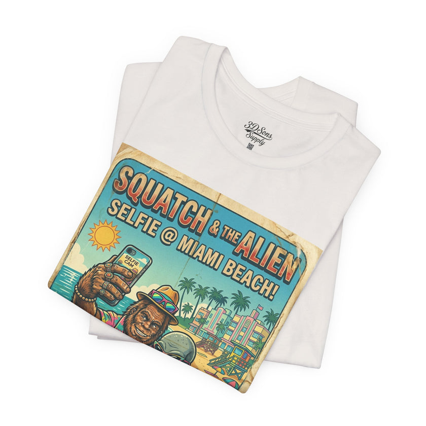 Squatch & The Alien Selfie Miami, Bigfoot Alien Poster Shirt