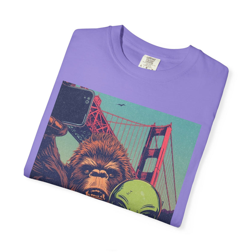 Alien & Bigfoot Golden Gate Bridge T-Shirt — San Francisco UFO & Cryptid Tee