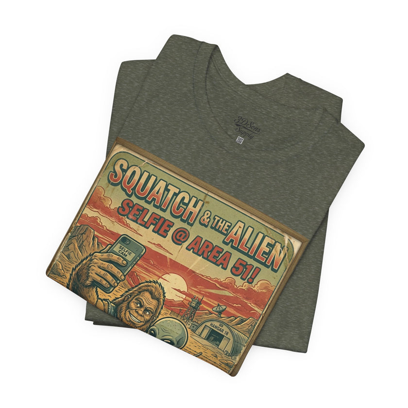 Squatch & The Alien Selfie Area 51,  Bigfoot Alien Poster Shirt