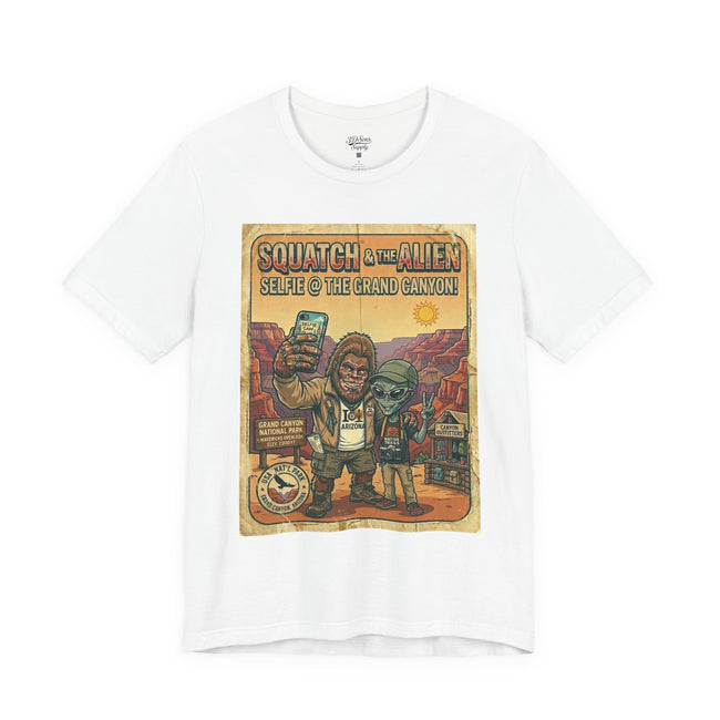 Squatch & The Alien Selfie Yellowstone, Bigfoot Alien Poster Shirt