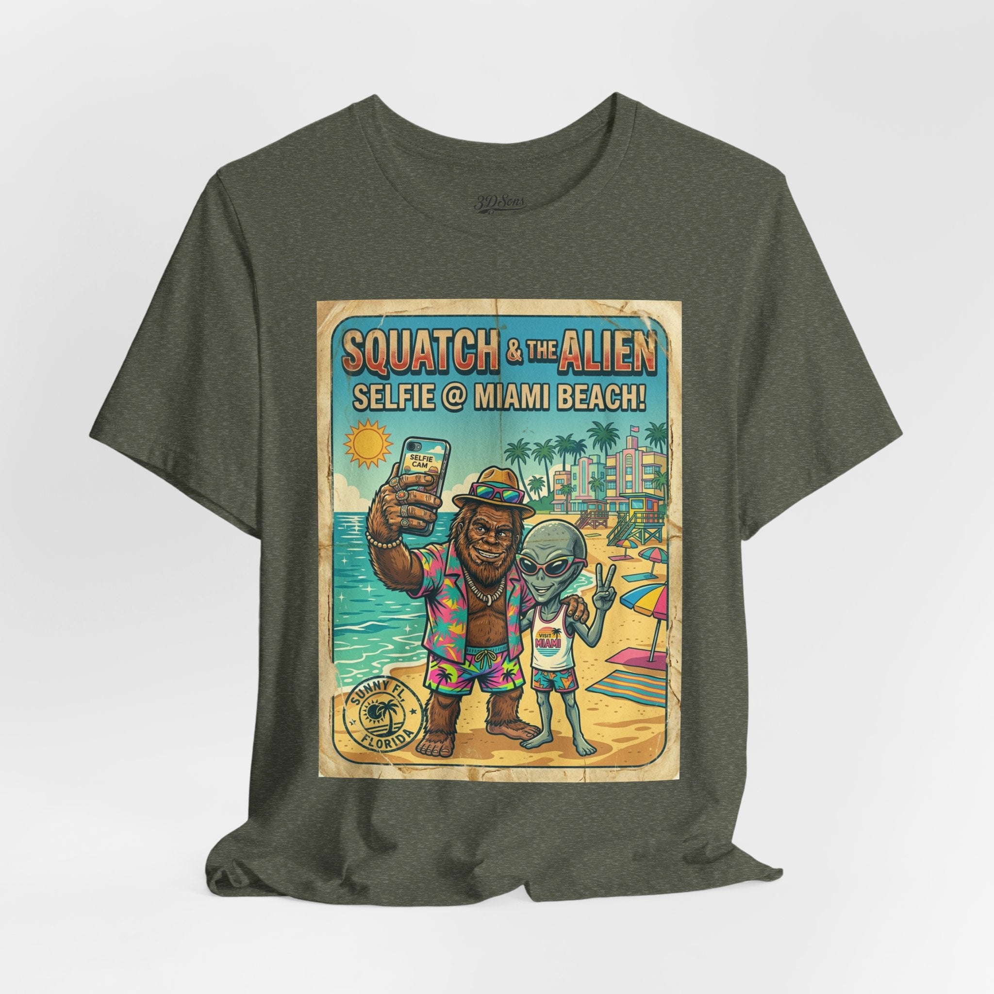 Squatch & The Alien Selfie Miami, Bigfoot Alien Poster Shirt
