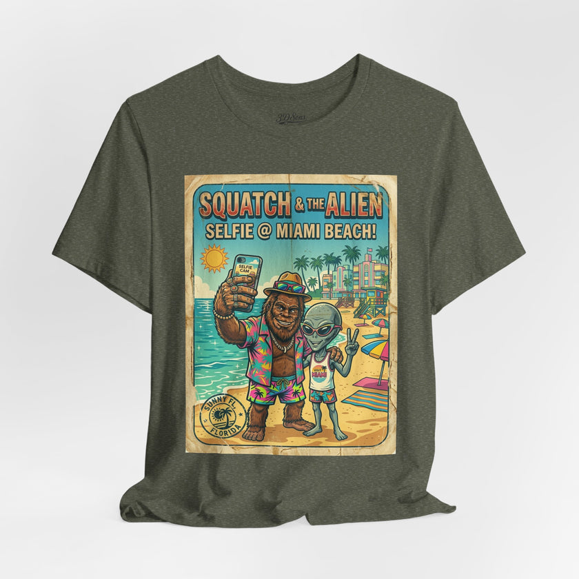 Squatch & The Alien Selfie Miami, Bigfoot Alien Poster Shirt