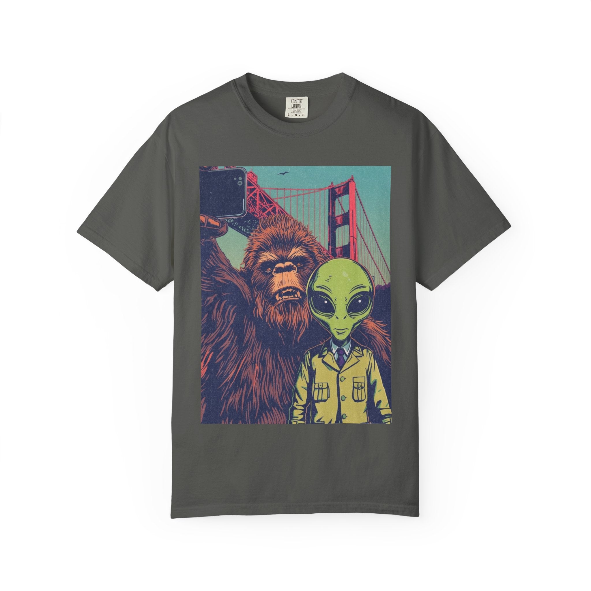 Alien & Bigfoot Golden Gate Bridge T-Shirt — San Francisco UFO & Cryptid Tee