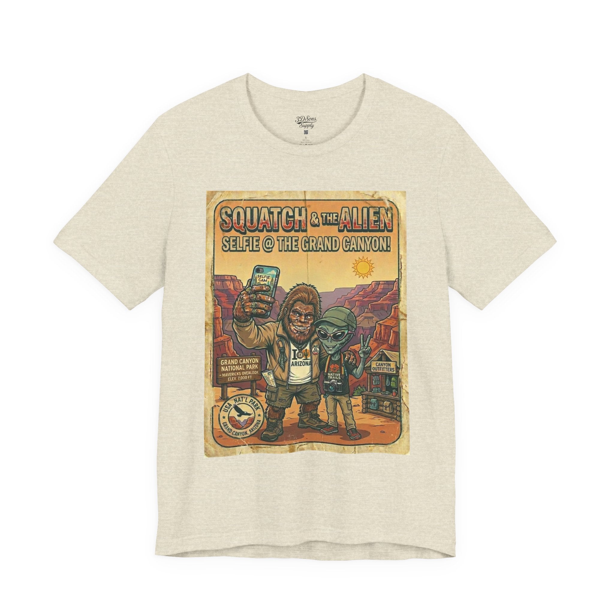 Squatch & The Alien Selfie Yellowstone, Bigfoot Alien Poster Shirt