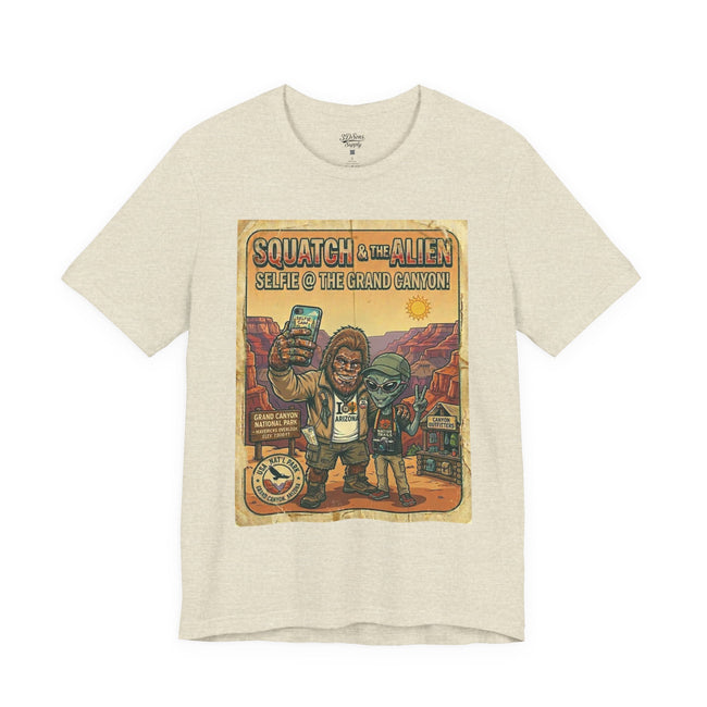 Squatch & The Alien Selfie Yellowstone, Bigfoot Alien Poster Shirt