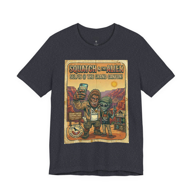 Squatch & The Alien Selfie Yellowstone, Bigfoot Alien Poster Shirt